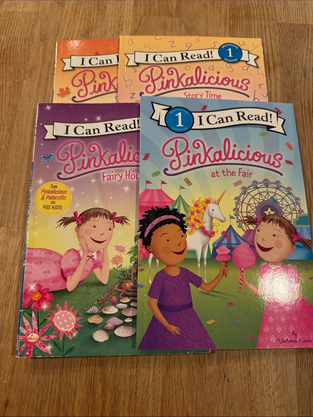 4 Pinkalicious leveled reader books